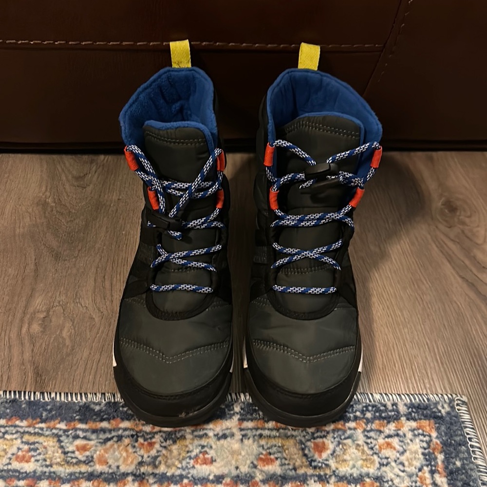 Sorel boys snow/winter boots